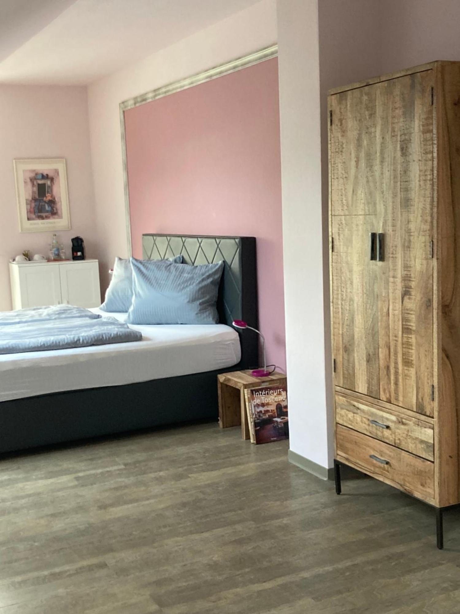 Das Singold Hotel Mit Highspeed Wlan Und Digitalem Schluessel ชวาบมุนเค่น ภายนอก รูปภาพ