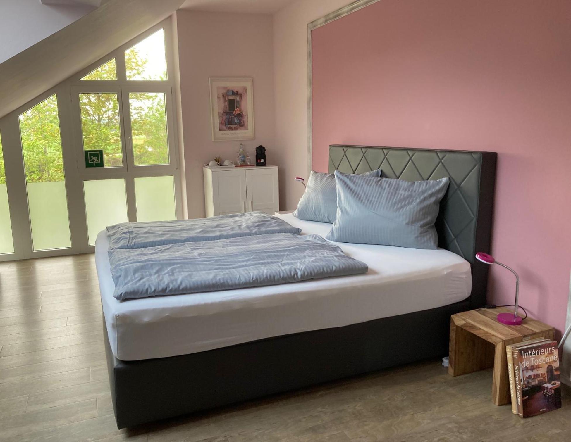 Das Singold Hotel Mit Highspeed Wlan Und Digitalem Schluessel ชวาบมุนเค่น ภายนอก รูปภาพ